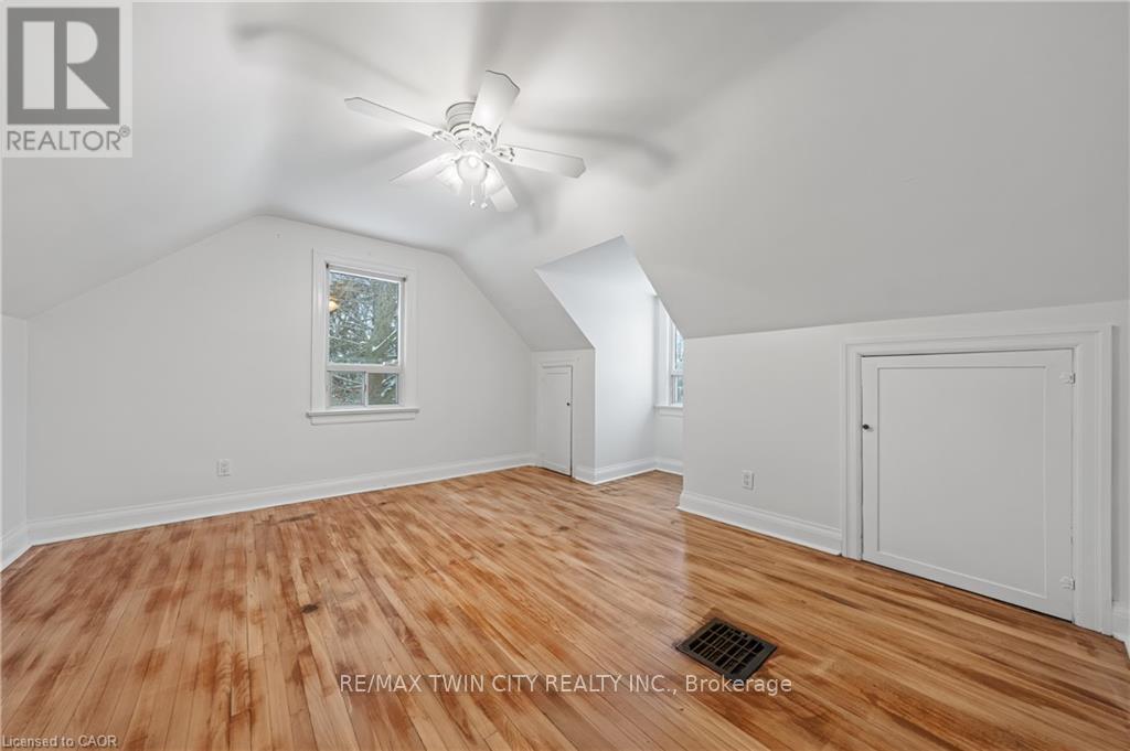 303 Highway 5 Highway, Brant, Ontario  N0E 1N0 - Photo 27 - X12718272