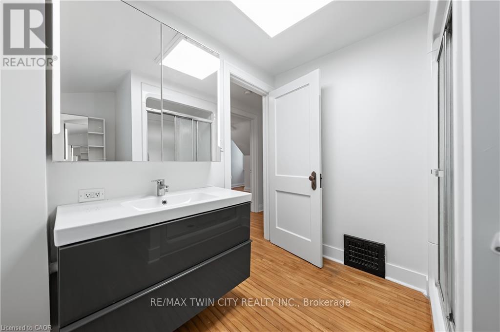 303 Highway 5 Highway, Brant, Ontario  N0E 1N0 - Photo 31 - X12718272