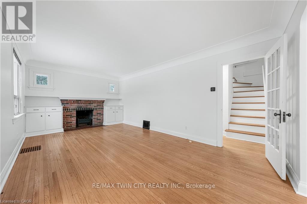 303 Highway 5 Highway, Brant, Ontario  N0E 1N0 - Photo 6 - X12718272