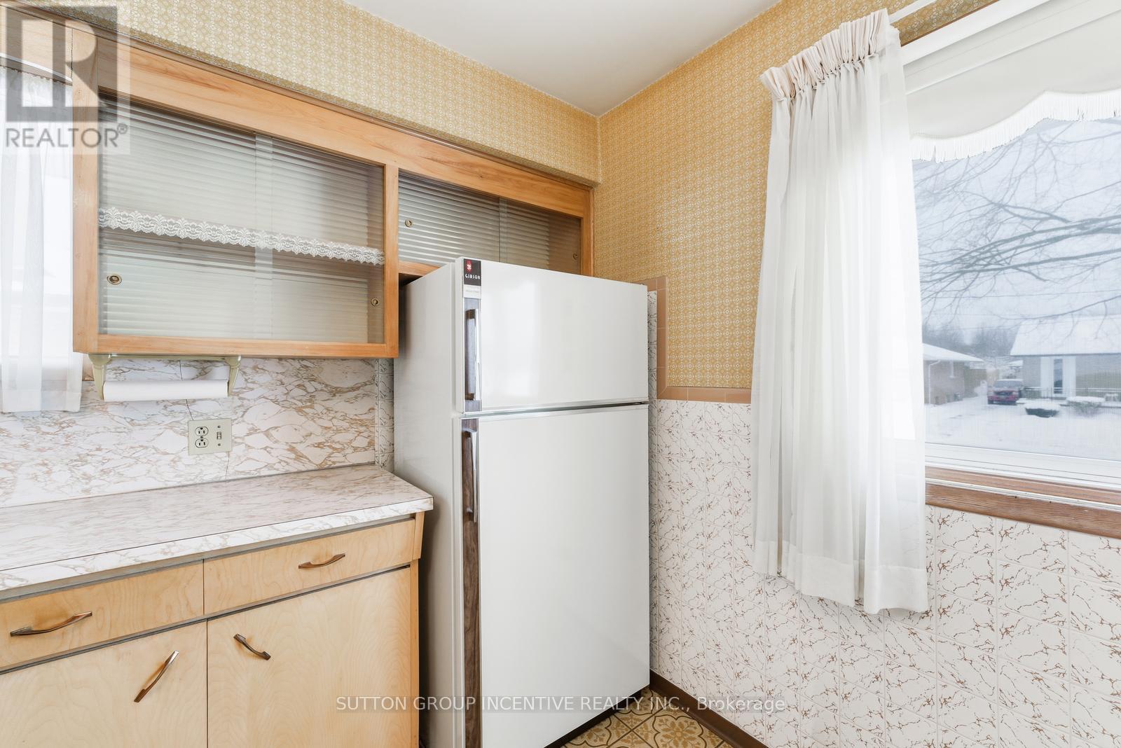 71 Kilgour Avenue, Welland, Ontario  L3C 2P8 - Photo 15 - X12718286