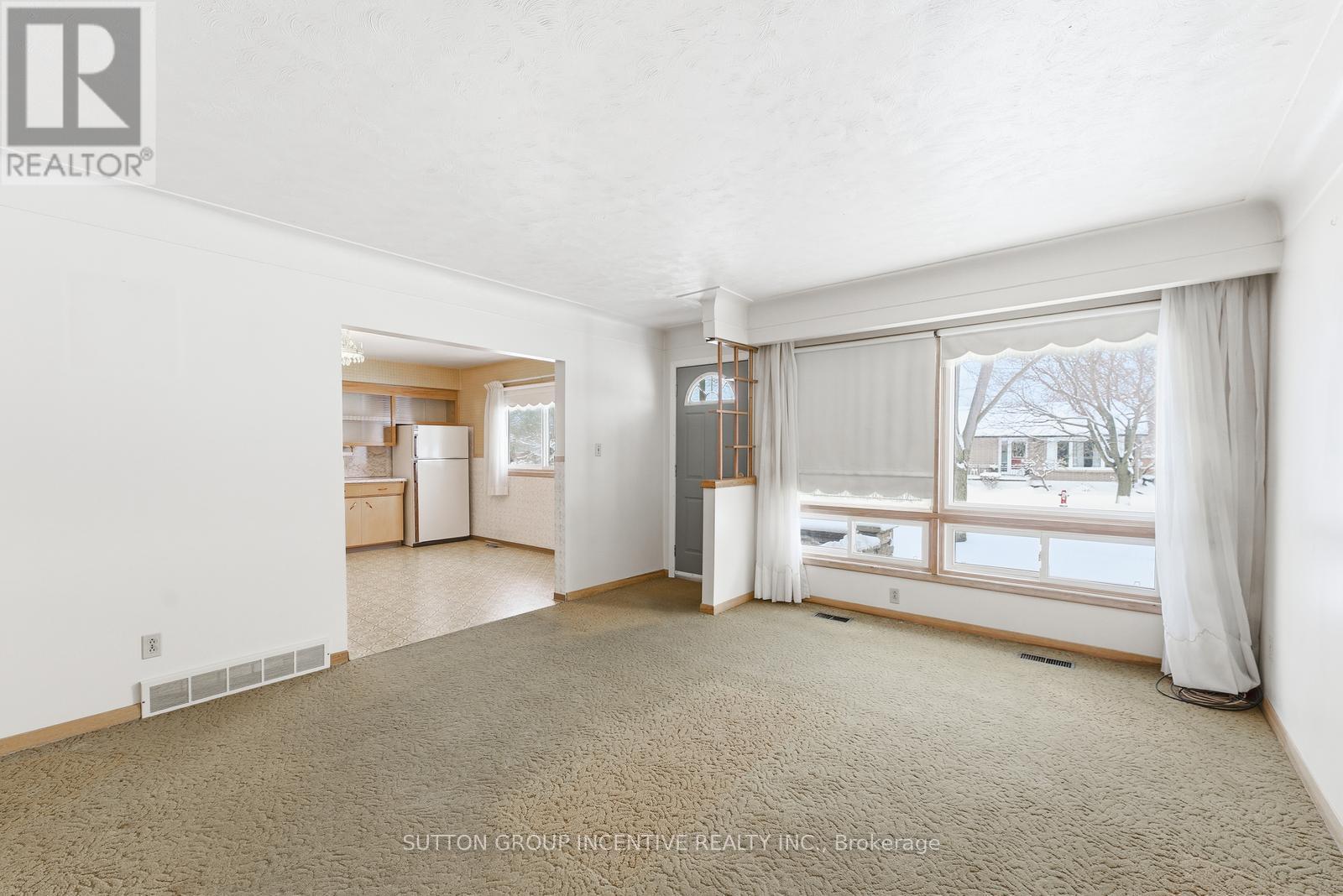 71 Kilgour Avenue, Welland, Ontario  L3C 2P8 - Photo 7 - X12718286