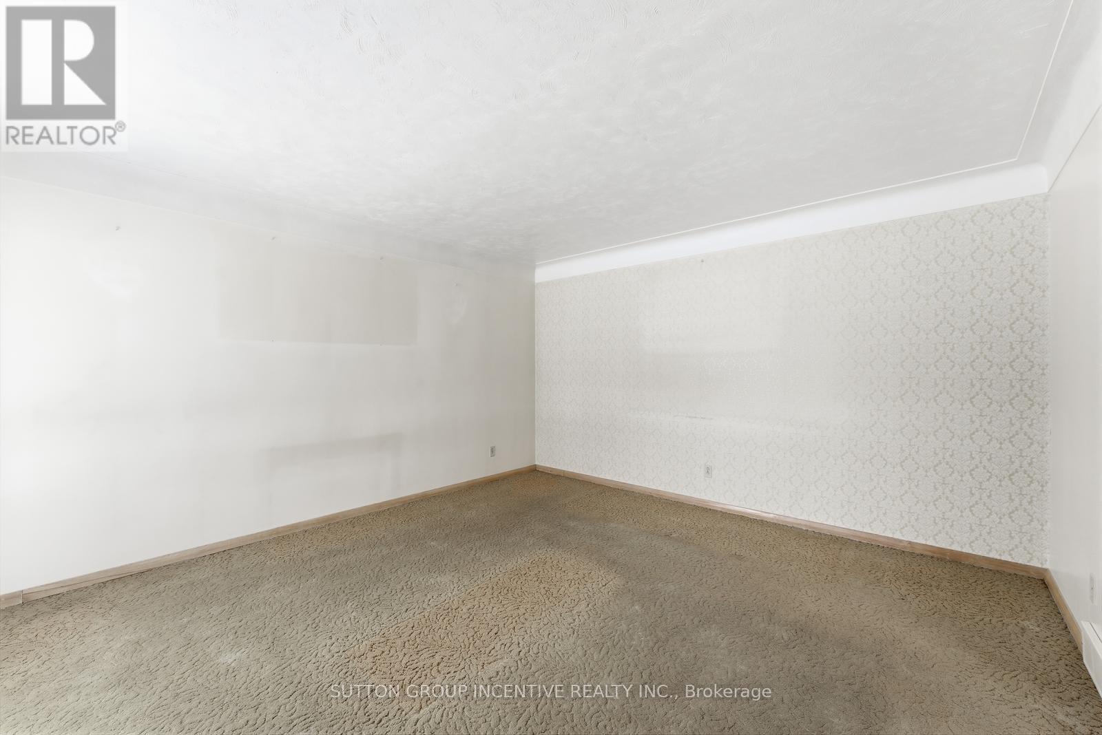 71 Kilgour Avenue, Welland, Ontario  L3C 2P8 - Photo 8 - X12718286