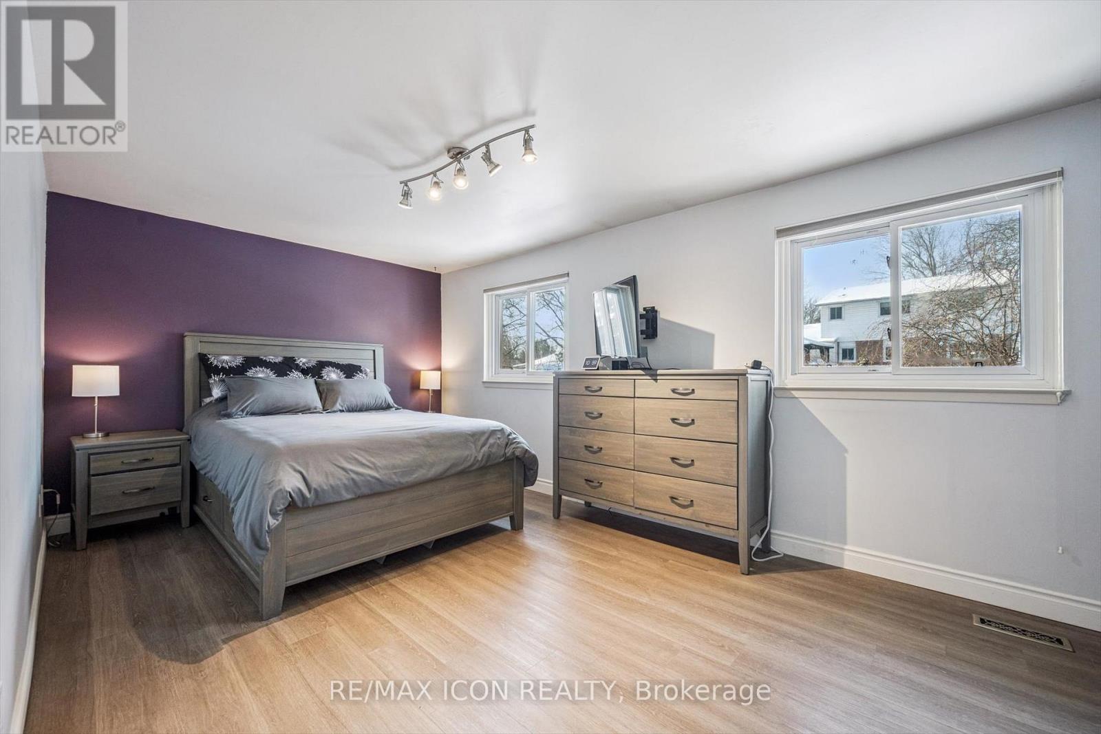 E - 297 Bluevale Street N, Waterloo, Ontario  N2J 4H6 - Photo 20 - X12718318