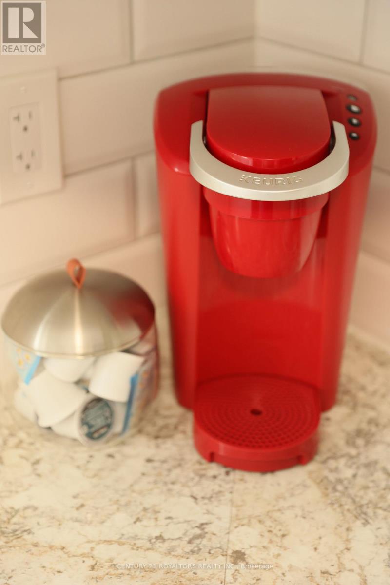 5283 Buchanan Avenue, Niagara Falls, Ontario  L2E 5A7 - Photo 14 - X12718334