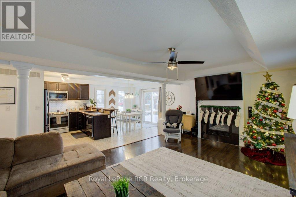 11 Green Street, Mapleton, Ontario  N0G 1P0 - Photo 14 - X12645728