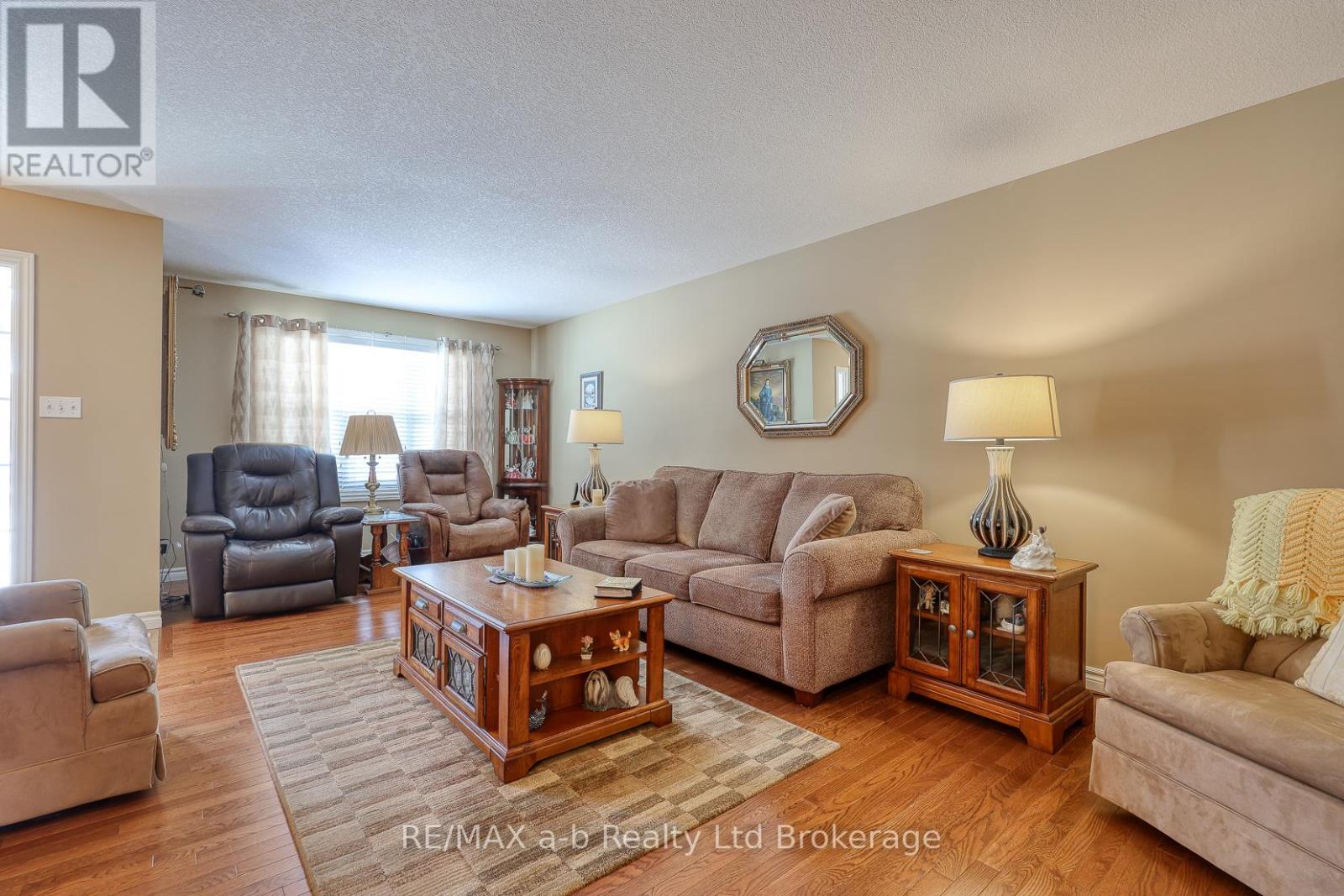 229 Cherry Street, Ingersoll, Ontario  N5C 3M2 - Photo 12 - X12718504