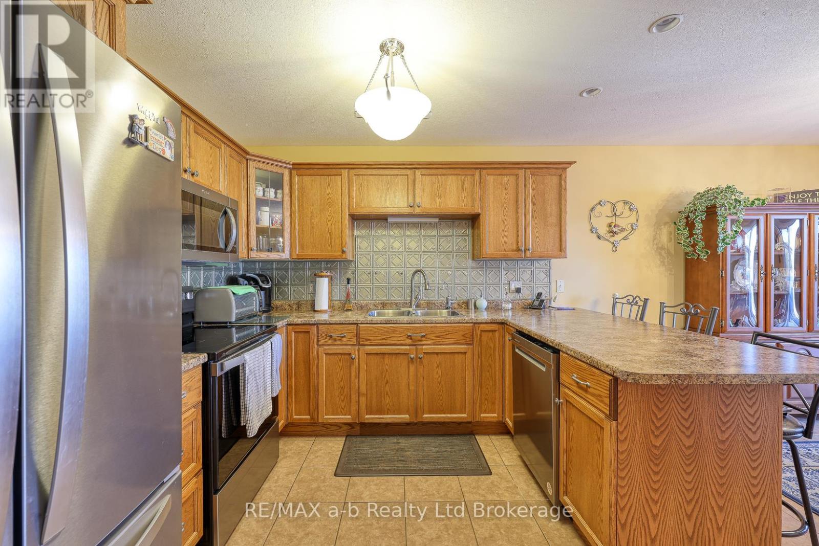 229 Cherry Street, Ingersoll, Ontario  N5C 3M2 - Photo 13 - X12718504