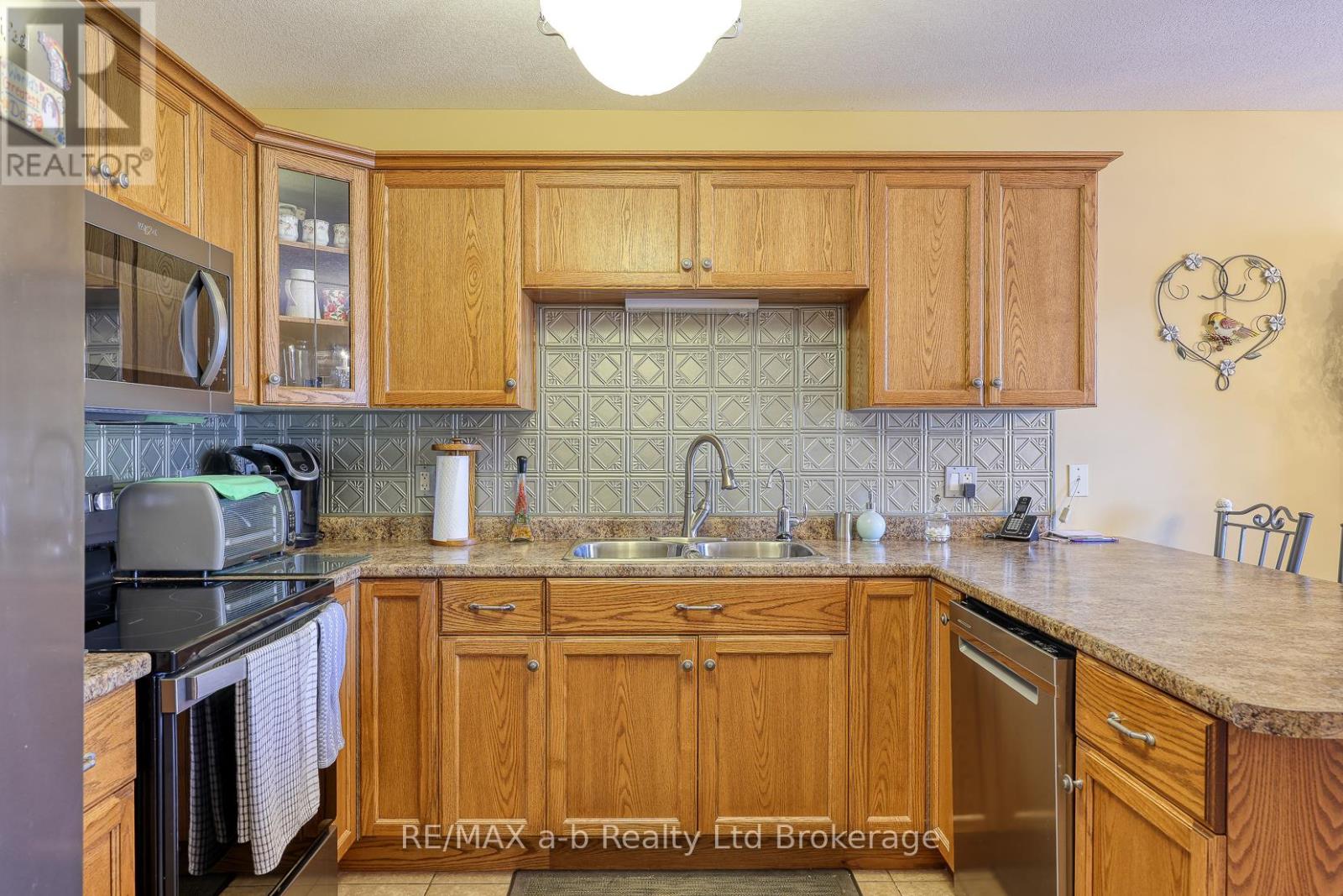 229 Cherry Street, Ingersoll, Ontario  N5C 3M2 - Photo 14 - X12718504