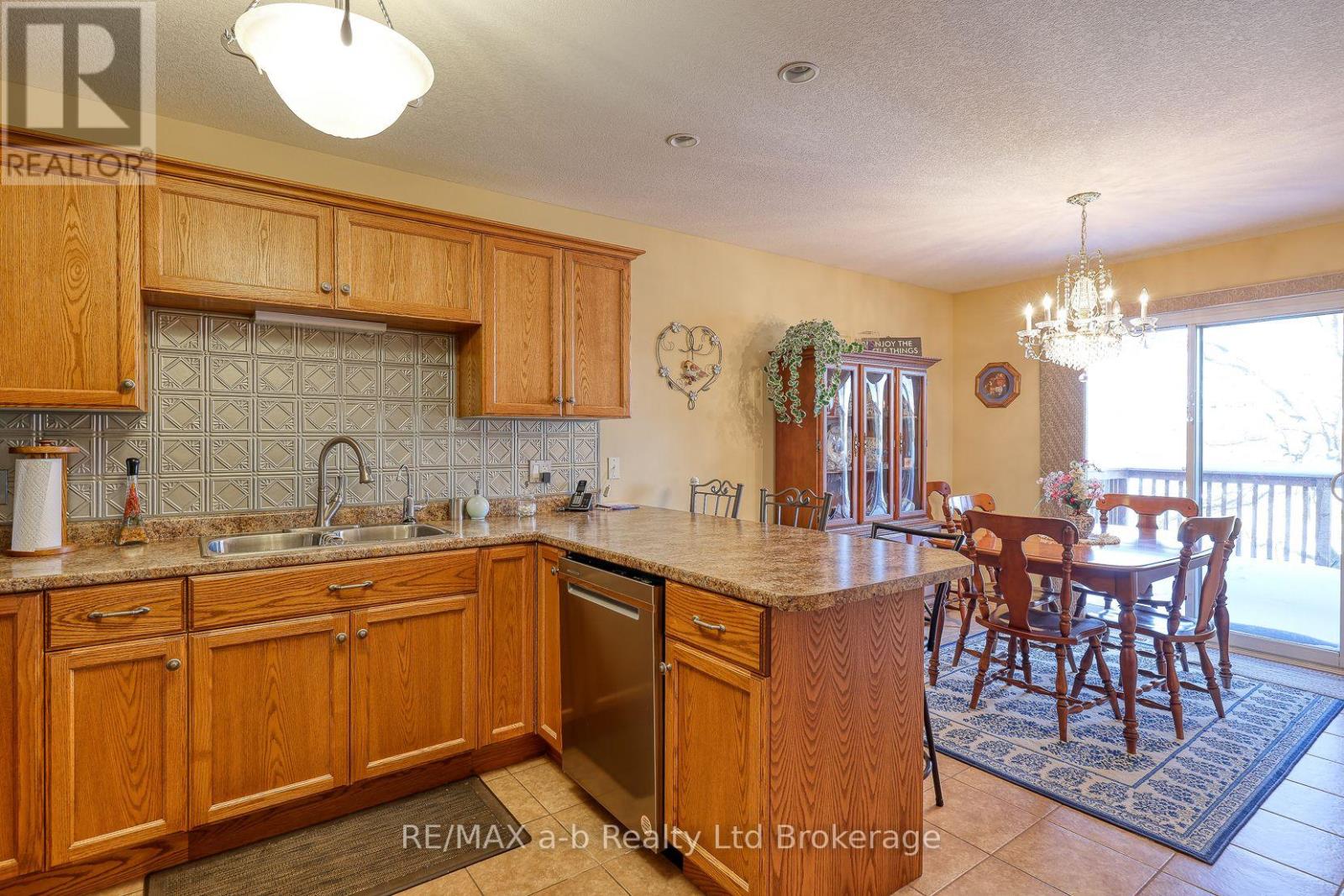 229 Cherry Street, Ingersoll, Ontario  N5C 3M2 - Photo 15 - X12718504