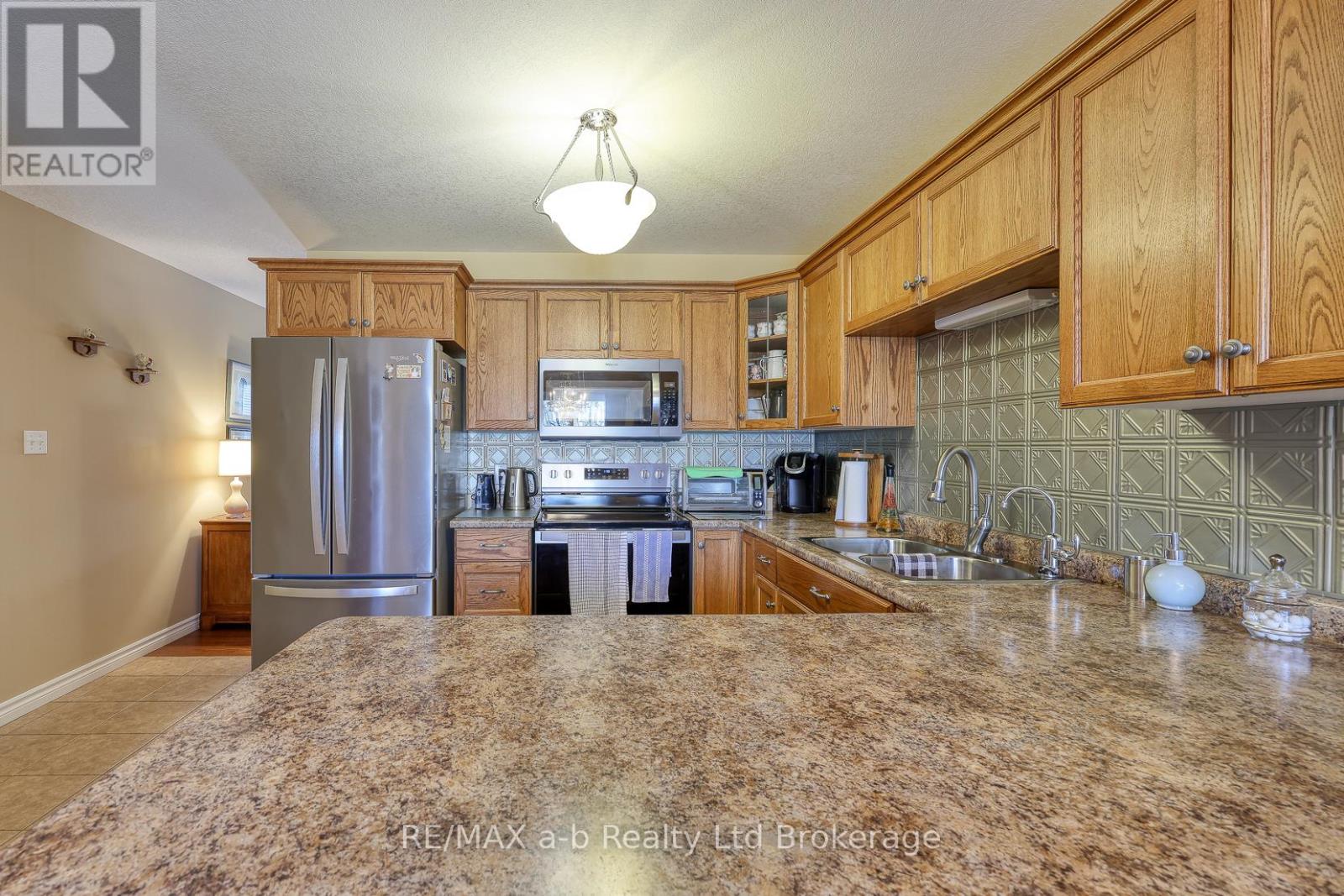 229 Cherry Street, Ingersoll, Ontario  N5C 3M2 - Photo 17 - X12718504