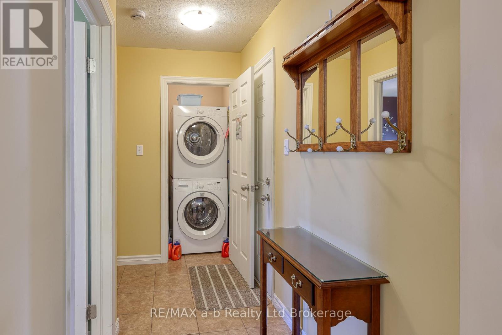 229 Cherry Street, Ingersoll, Ontario  N5C 3M2 - Photo 22 - X12718504