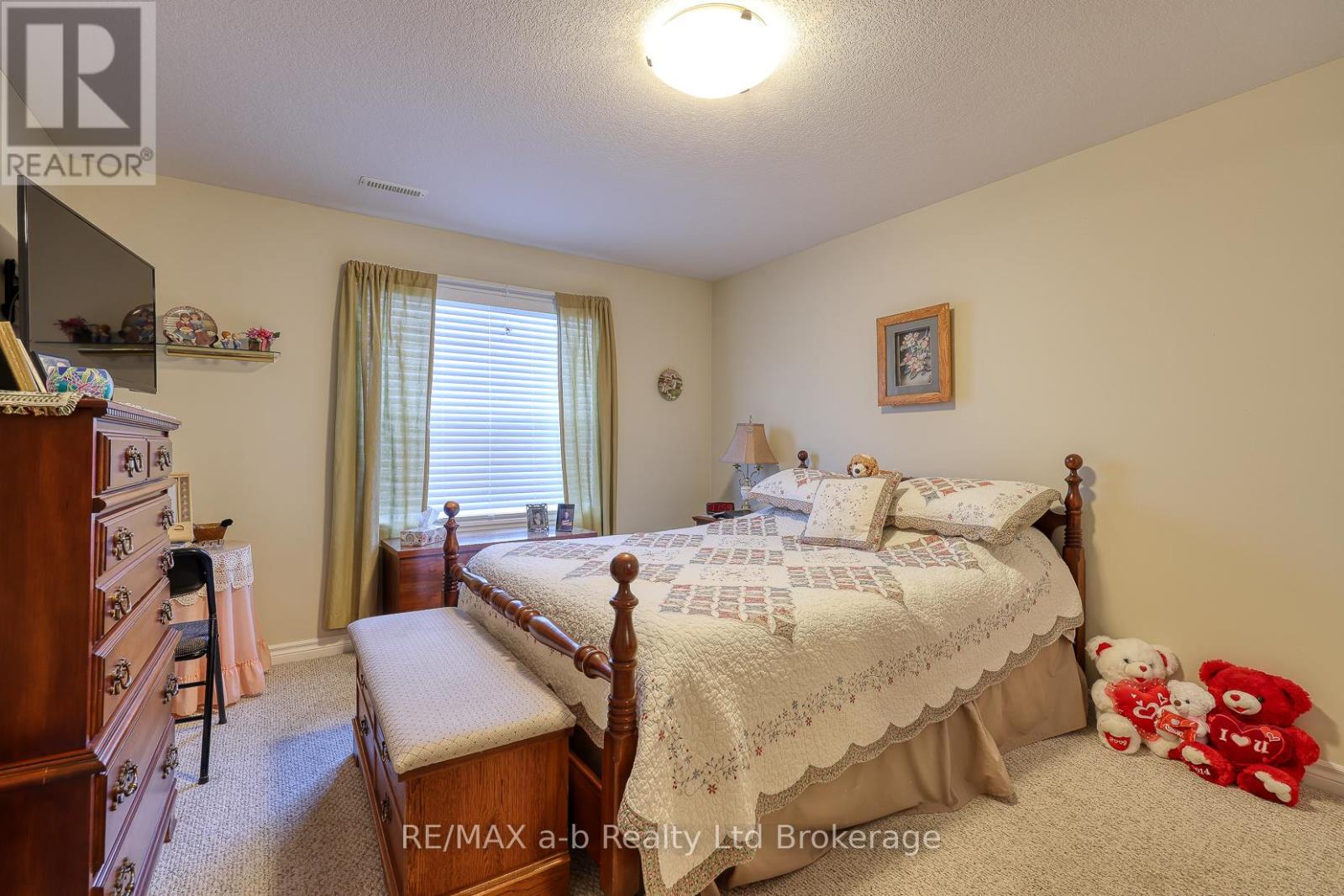 229 Cherry Street, Ingersoll, Ontario  N5C 3M2 - Photo 39 - X12718504