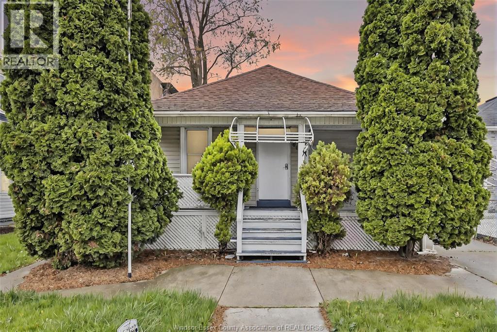 609 St. Joseph, Windsor, Ontario  N9C 3H3 - Photo 2 - 26001665