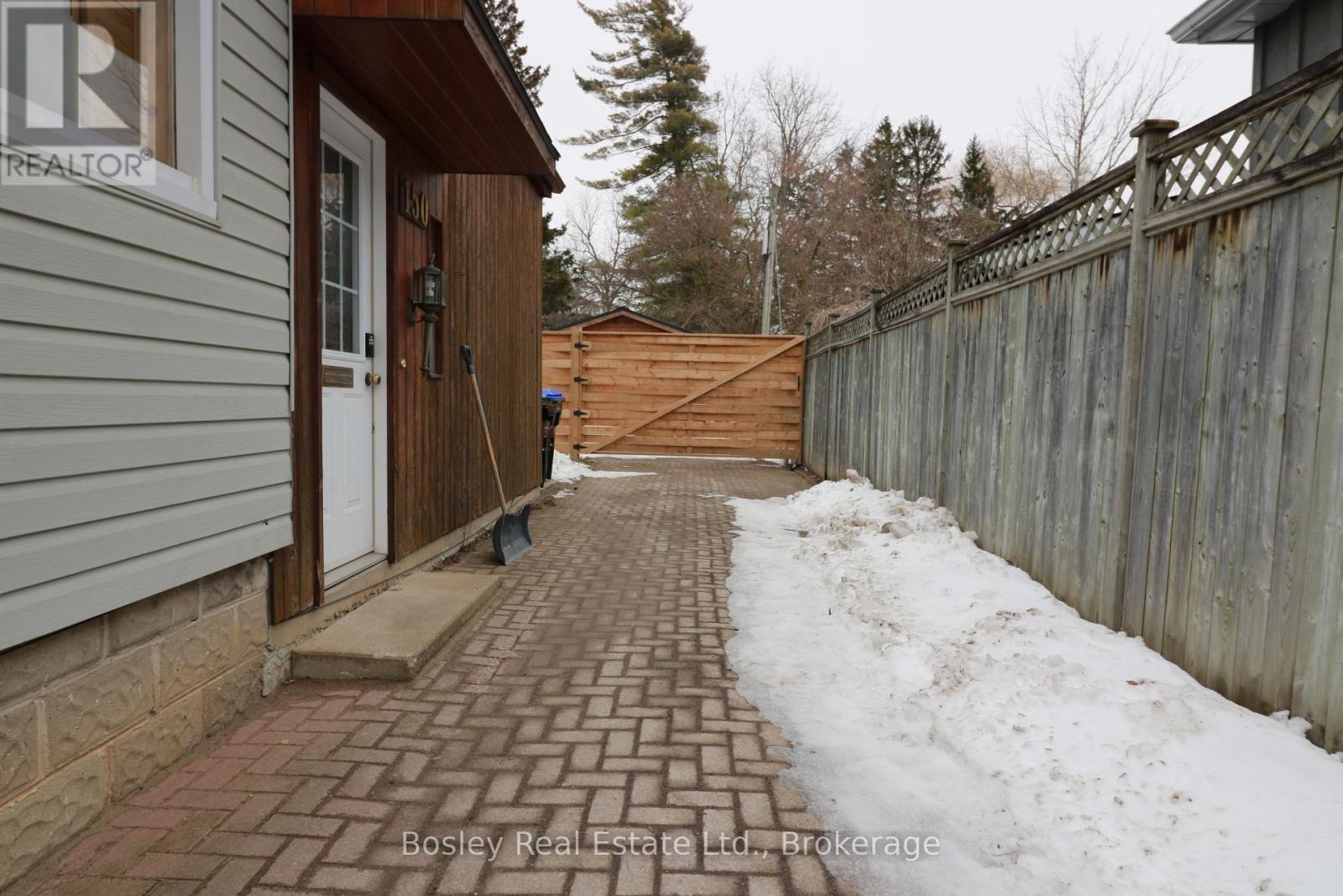 150 Fourth Street W, Collingwood, Ontario L9Y 1R8 - Photo 2 - S12718502