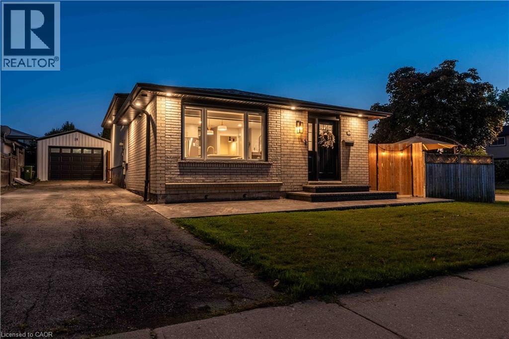 34 William Johnson Street, Stoney Creek, Ontario  L8J 1B6 - Photo 2 - 40800180