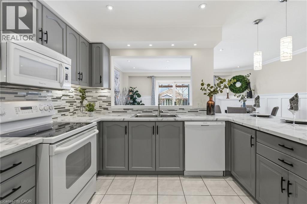 174 Highbury Drive Unit# 11, Stoney Creek, Ontario  L8J 3T8 - Photo 11 - 40800168