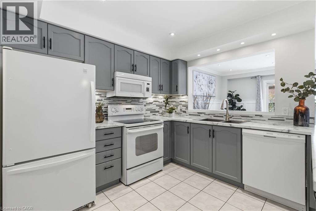 174 Highbury Drive Unit# 11, Stoney Creek, Ontario  L8J 3T8 - Photo 8 - 40800168