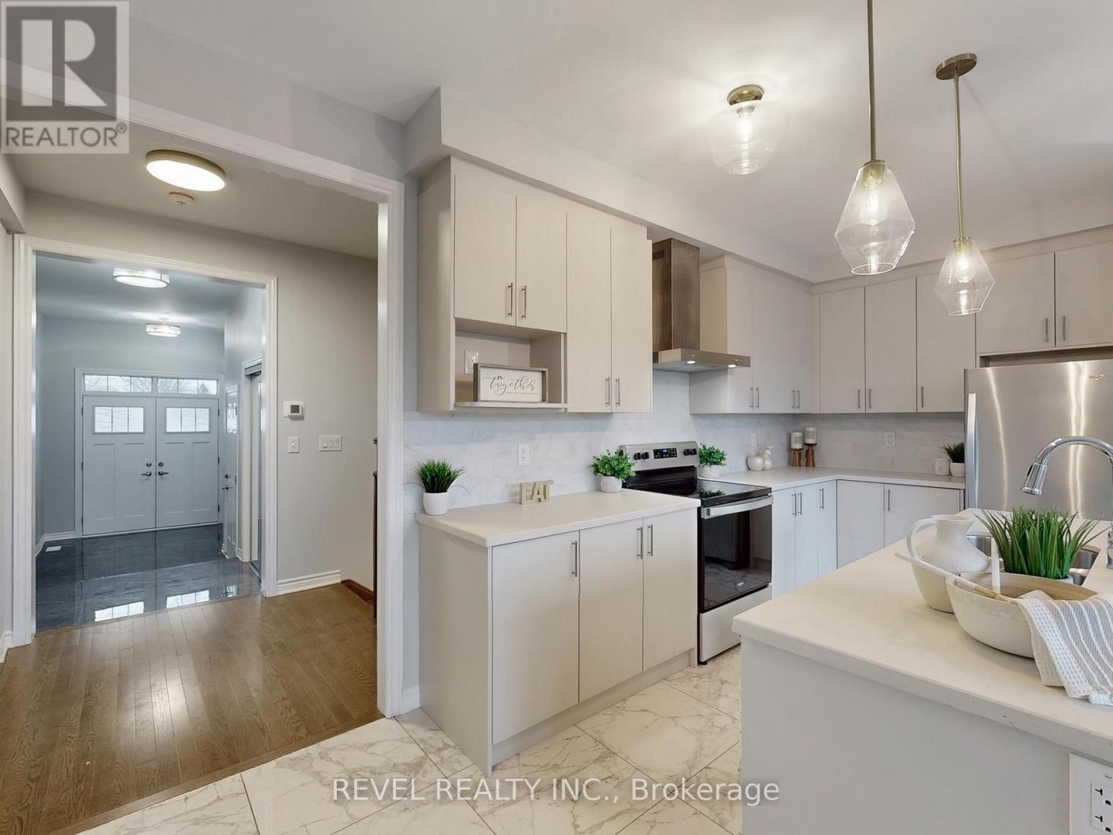 4 Paradise Way, Whitby, Ontario L1R 0R7 - Photo 11 - E12718424