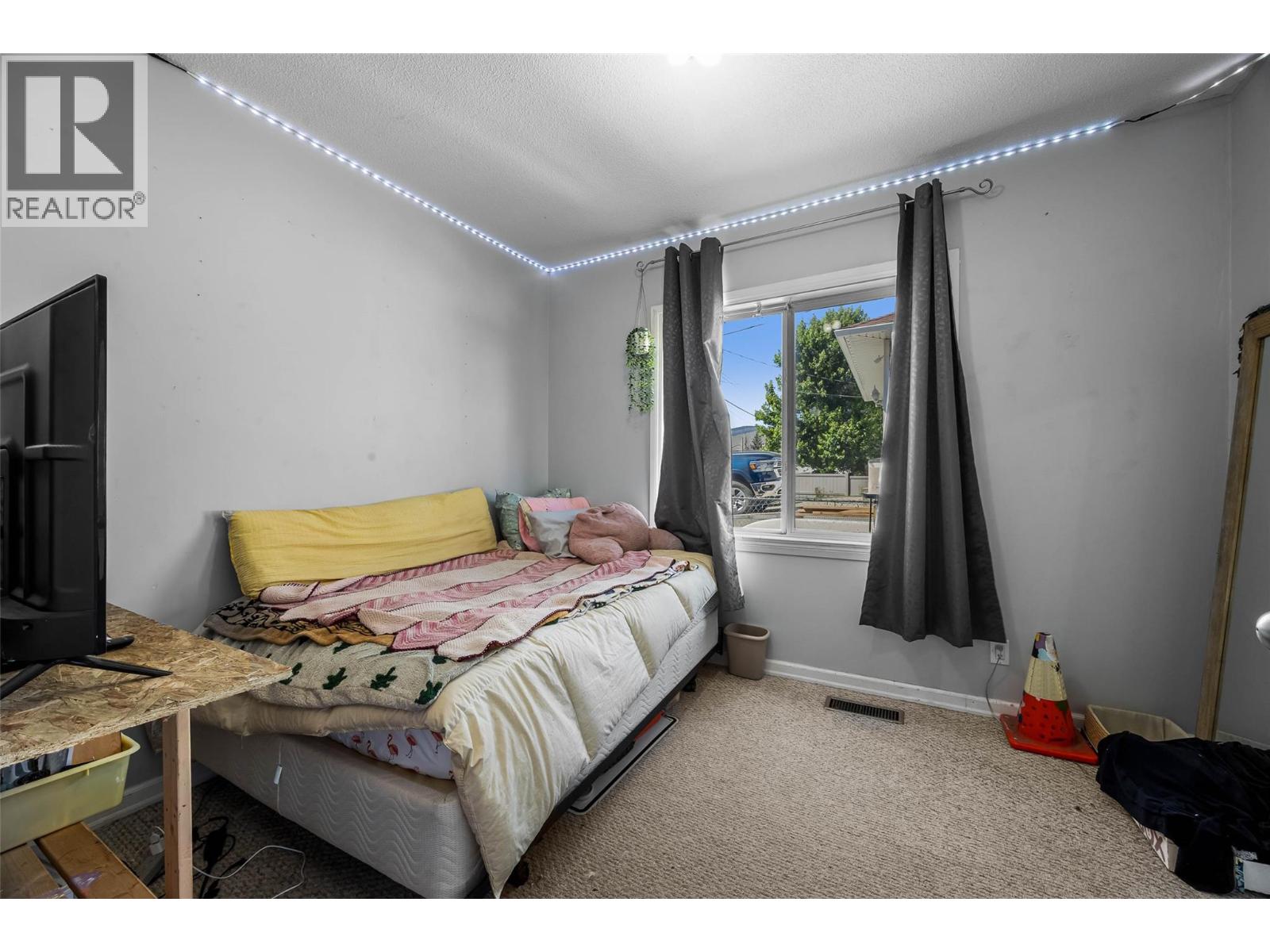 755 Crestline Street, Kamloops, British Columbia  V2B 5X2 - Photo 9 - 10373403