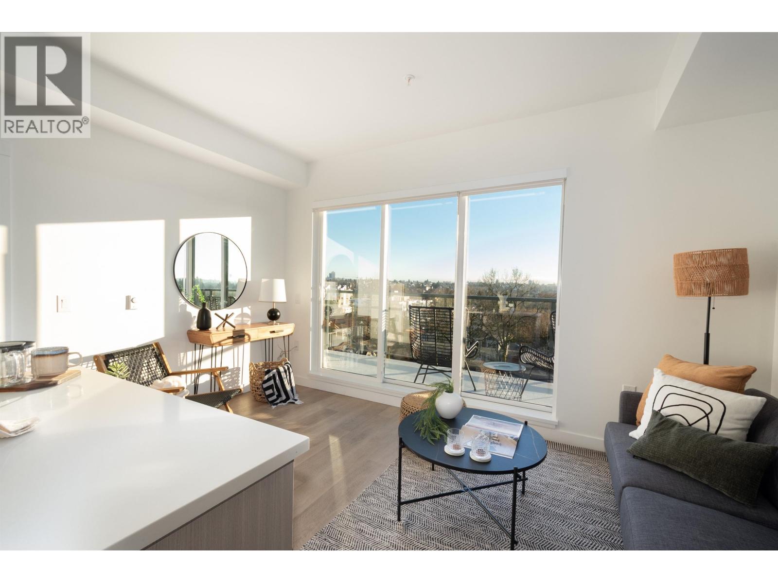 606 2268 E Broadway, Vancouver, British Columbia  V5N 1W9 - Photo 3 - R3072723