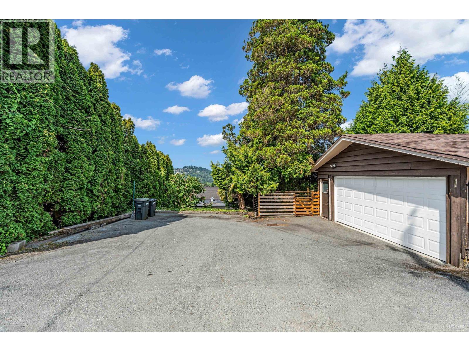 7238 Braeside Drive, Burnaby, British Columbia  V5A 1E8 - Photo 24 - R3081847