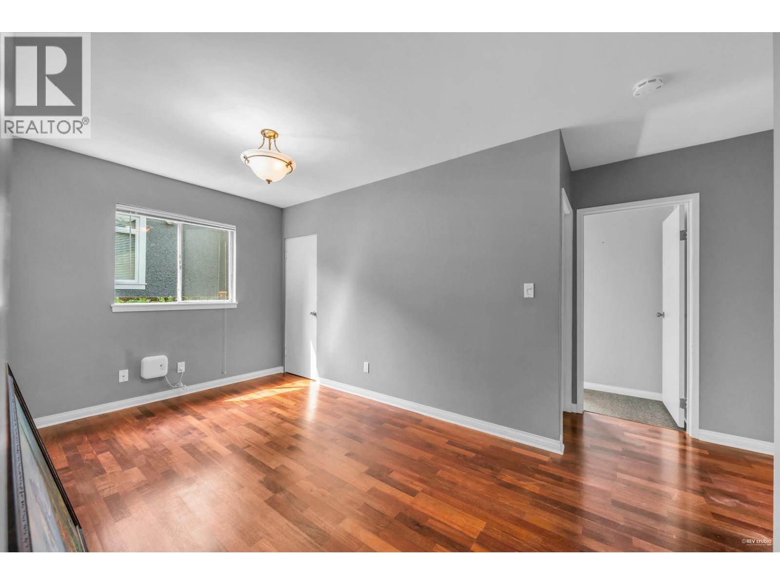 7238 Braeside Drive, Burnaby, British Columbia  V5A 1E8 - Photo 10 - R3081847