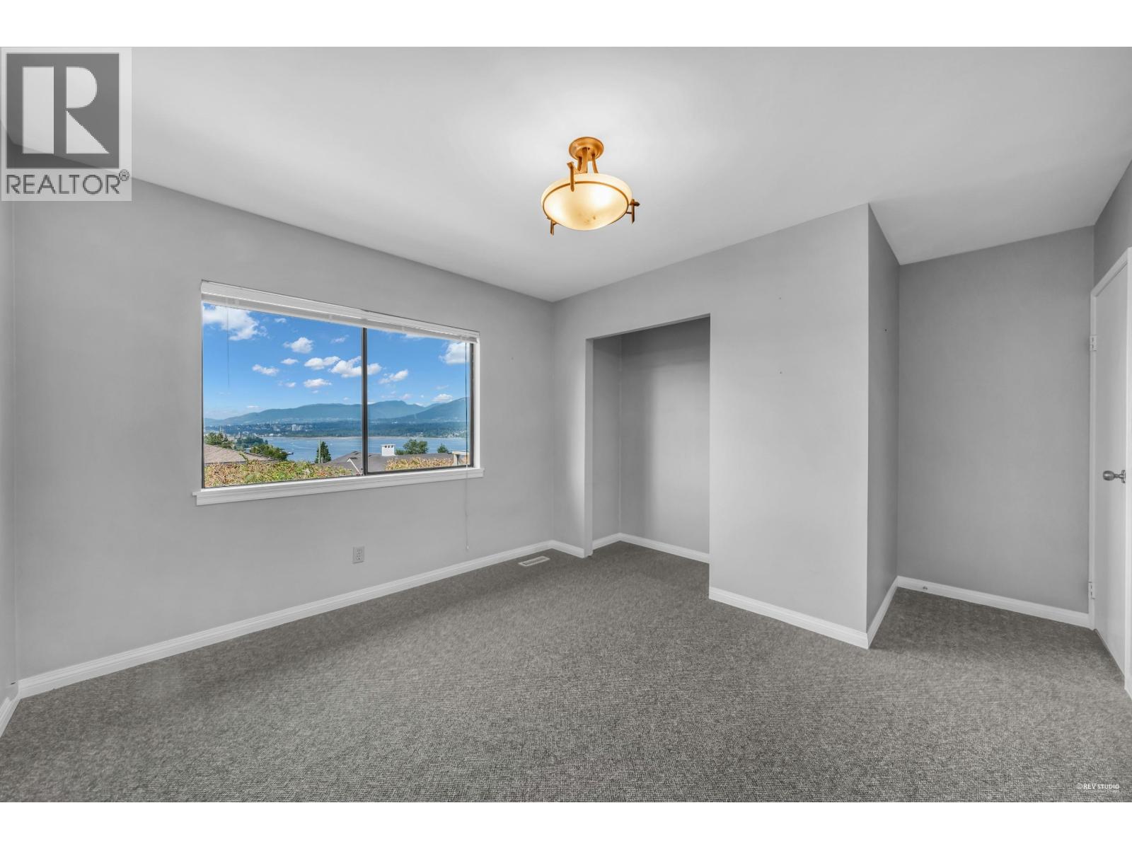 7238 Braeside Drive, Burnaby, British Columbia  V5A 1E8 - Photo 13 - R3081847