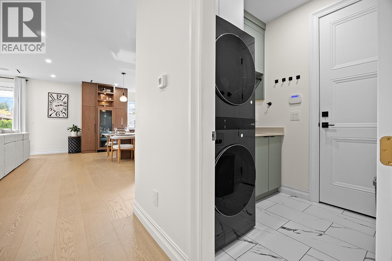 6902 Kitchener Street, Burnaby, British Columbia  V5B 2J9 - Photo 14 - R3064360