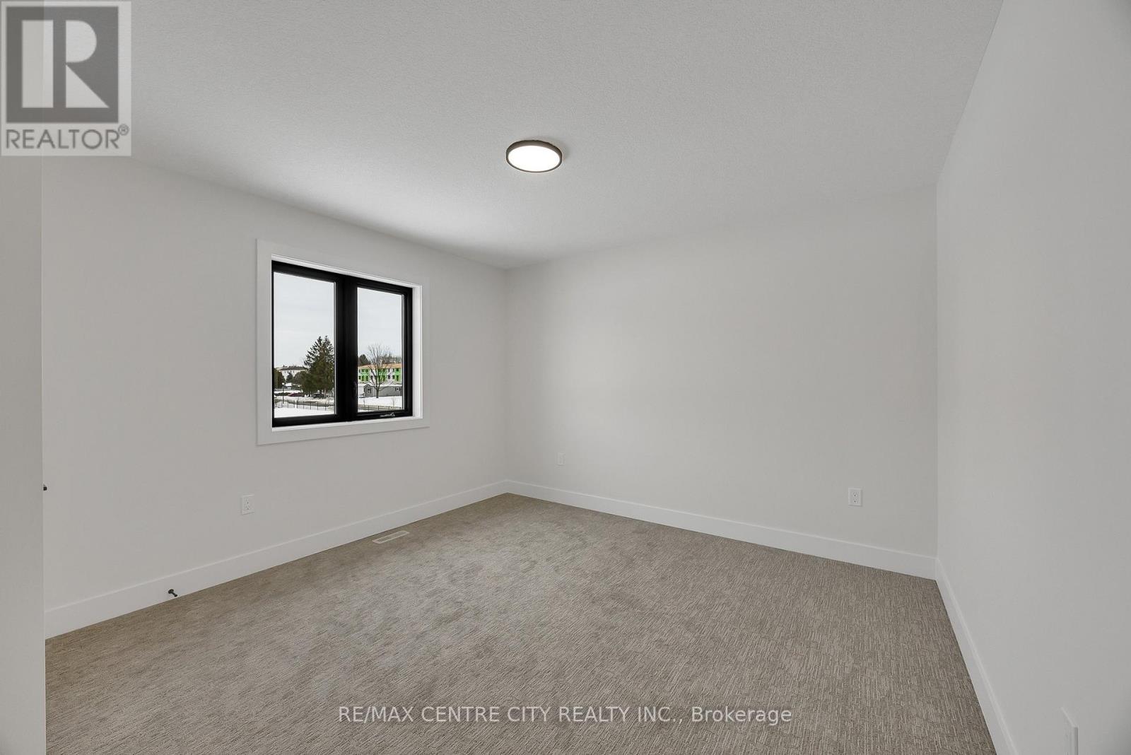 199 Foxborough Place, Thames Centre, Ontario  N0M 2P0 - Photo 14 - X12718400