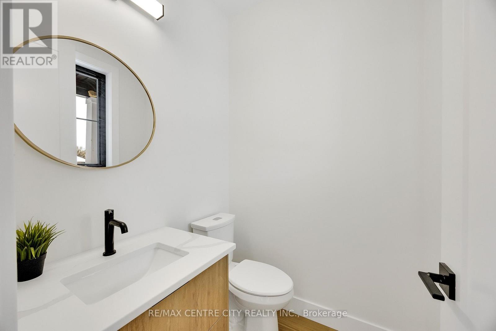 199 Foxborough Place, Thames Centre, Ontario  N0M 2P0 - Photo 7 - X12718400