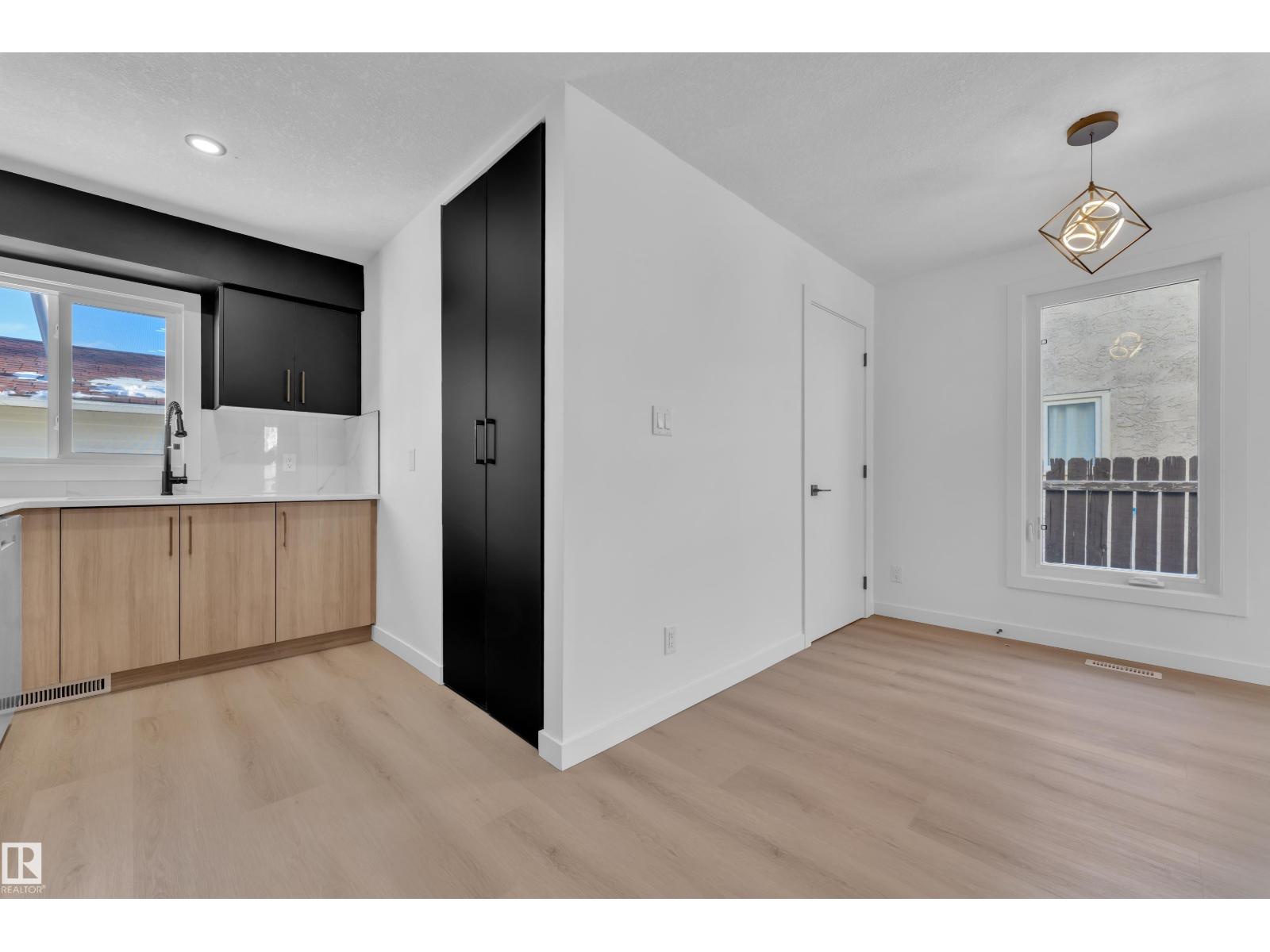 1755 37 St Nw, Edmonton, Alberta  T6L 2P6 - Photo 11 - E4470672