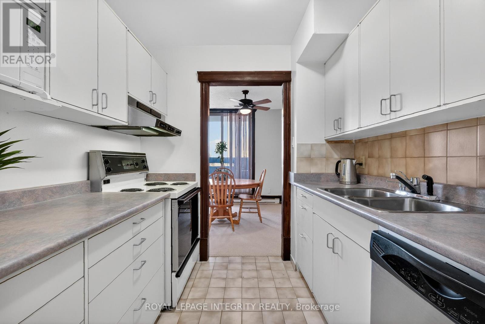 706 - 2020 Jasmine Crescent, Ottawa, Ontario  K1J 8K5 - Photo 14 - X12718408