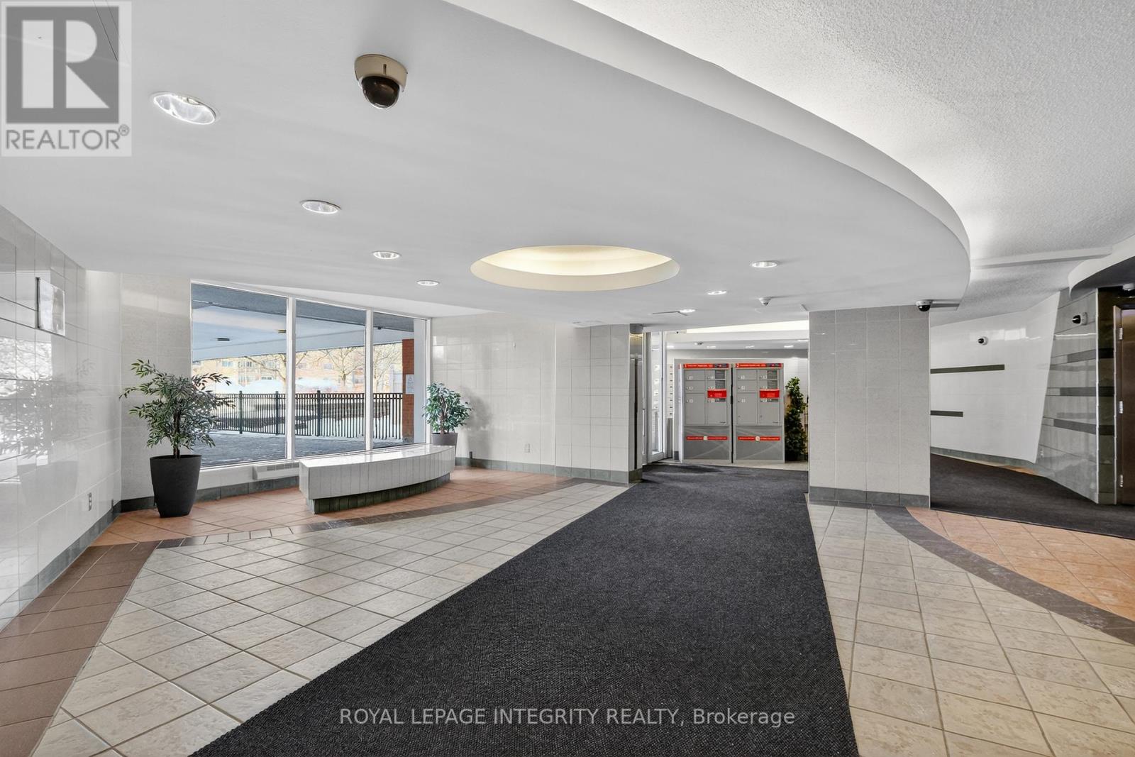 706 - 2020 Jasmine Crescent, Ottawa, Ontario  K1J 8K5 - Photo 4 - X12718408