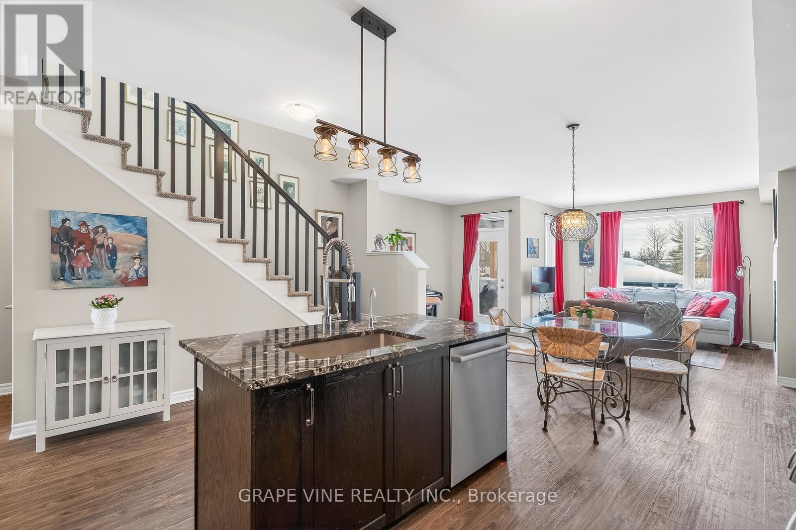 650 Fisher Street, North Grenville, Ontario  K0G 1J0 - Photo 11 - X12718430