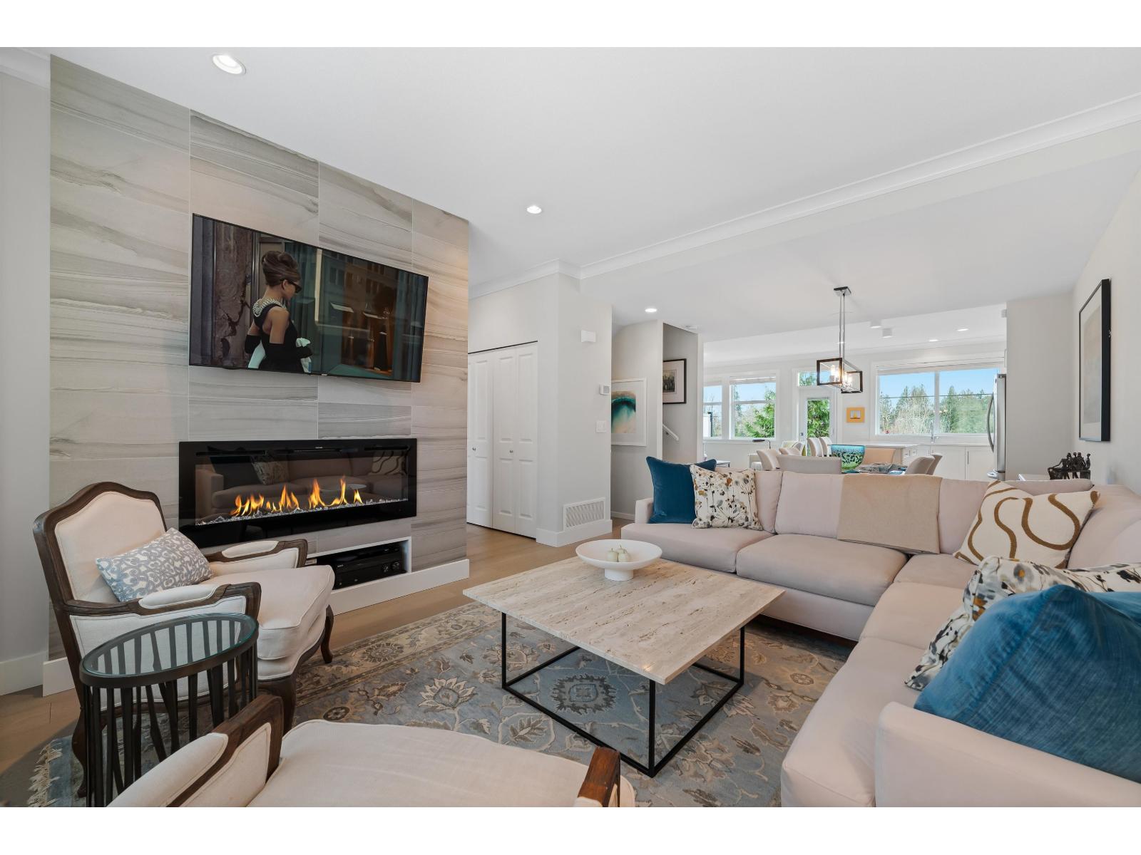 15 15717 MOUNTAIN VIEW DRIVE, Surrey, British Columbia