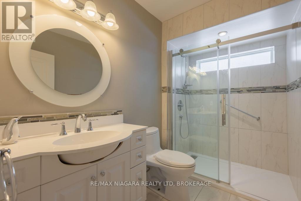 47 Thorndale Avenue, St. Catharines, Ontario  L2R 6A6 - Photo 12 - X12718436