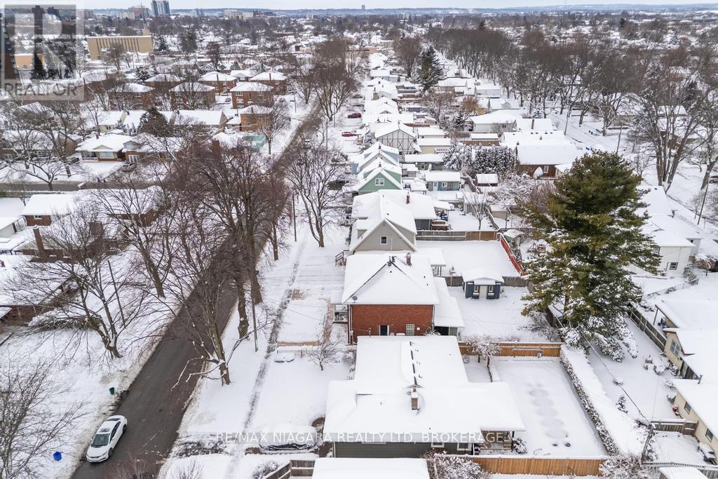 47 Thorndale Avenue, St. Catharines, Ontario  L2R 6A6 - Photo 28 - X12718436
