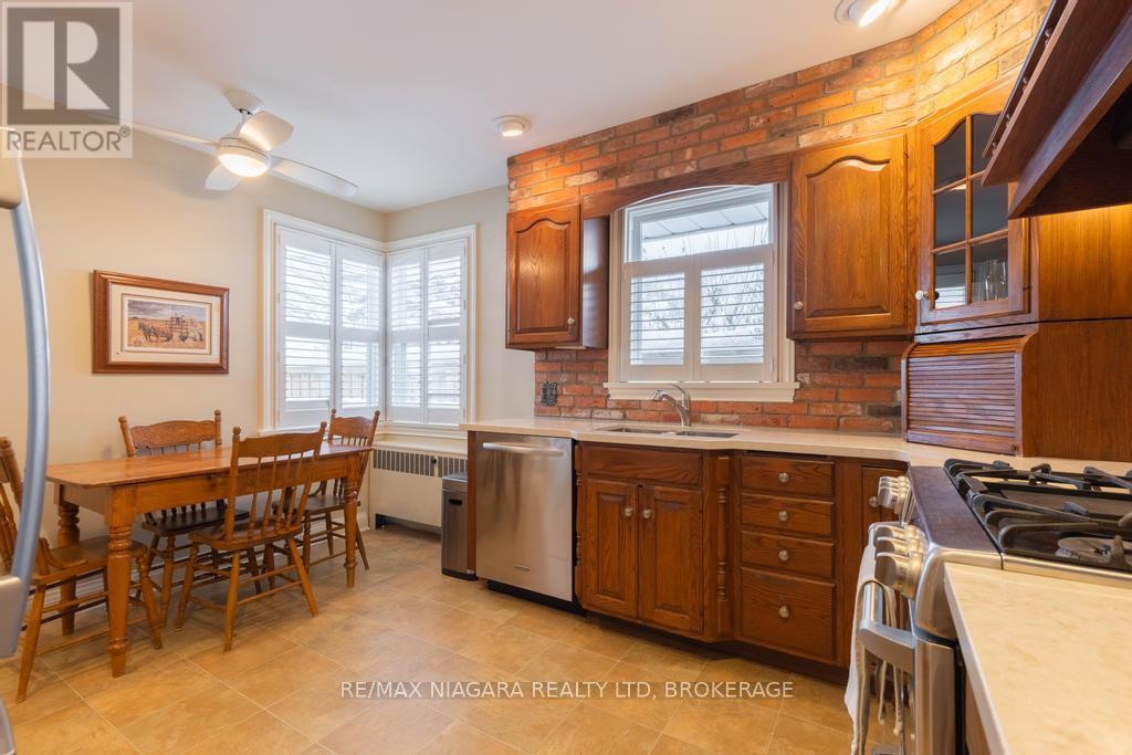 47 Thorndale Avenue, St. Catharines, Ontario  L2R 6A6 - Photo 7 - X12718436