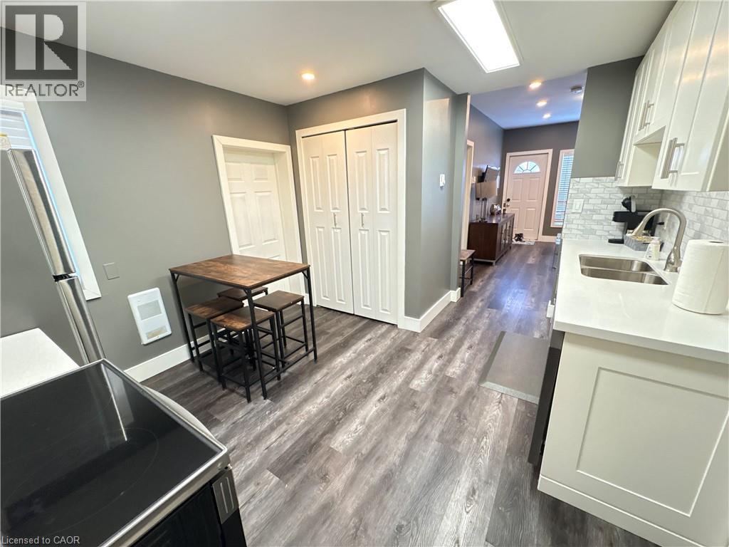 212 Rosslyn Avenue, Hamilton, Ontario  L8L 2N3 - Photo 8 - 40799833