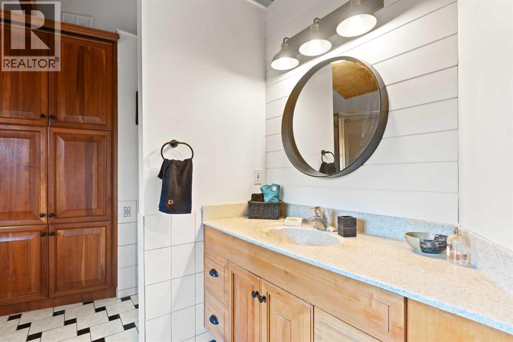 34 Lac Des Arcs Drive, Lac Des Arcs, Alberta  T1W 2W3 - Photo 28 - A2271367