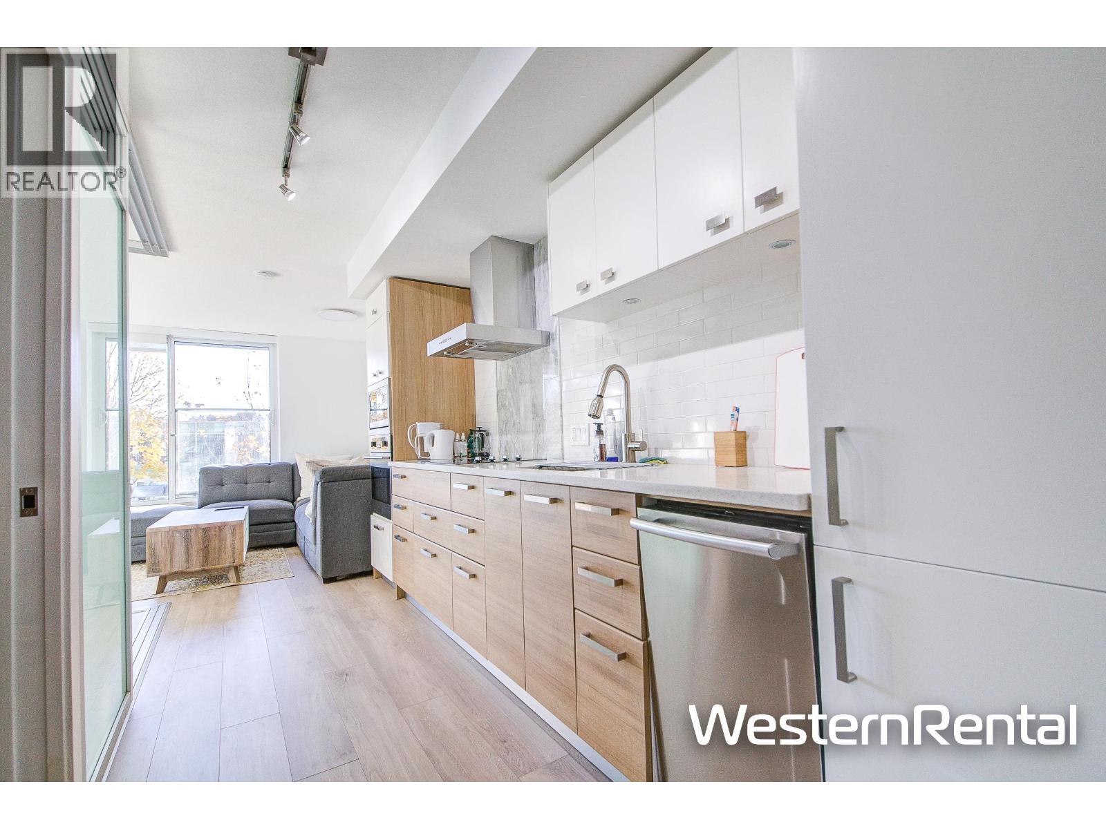 208 1783 Manitoba Street, Vancouver, British Columbia  V5Y 0G9 - Photo 2 - R3081943