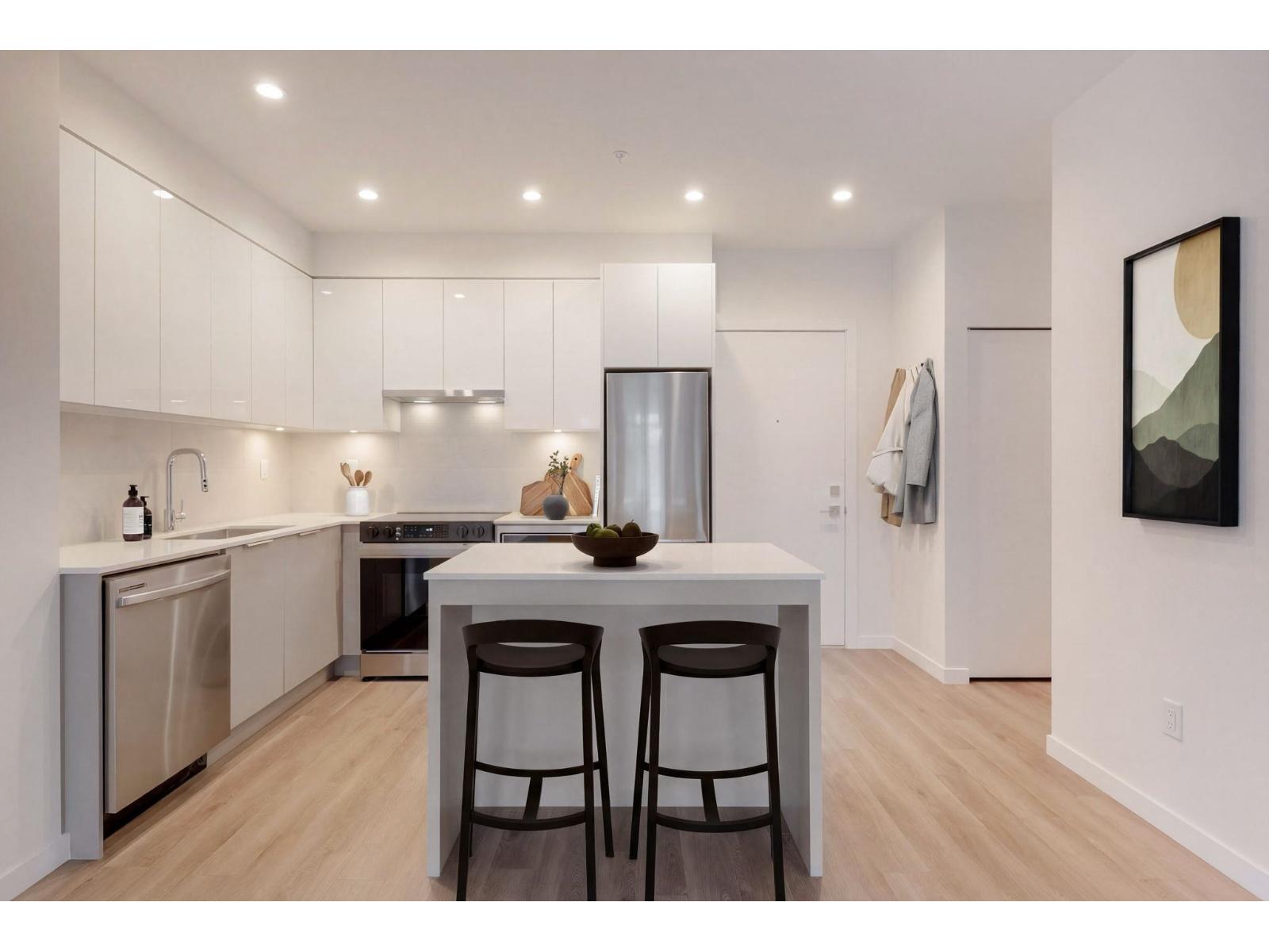 511 14257 103a Avenue, Surrey, British Columbia  V3T 1T1 - Photo 2 - R3081126