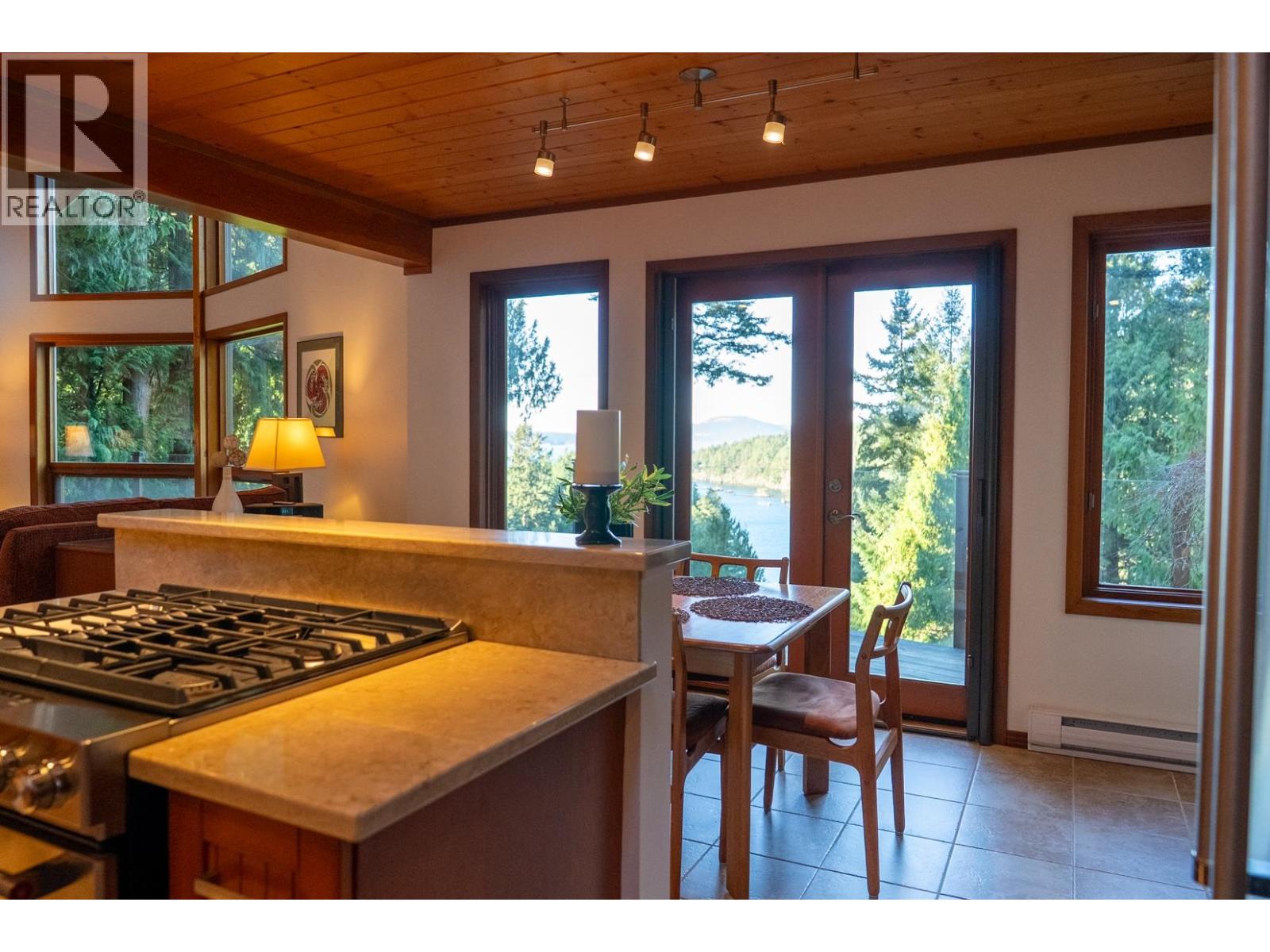 2648 Galleon Way, Pender Island, British Columbia  V0N 2M2 - Photo 16 - R3081967