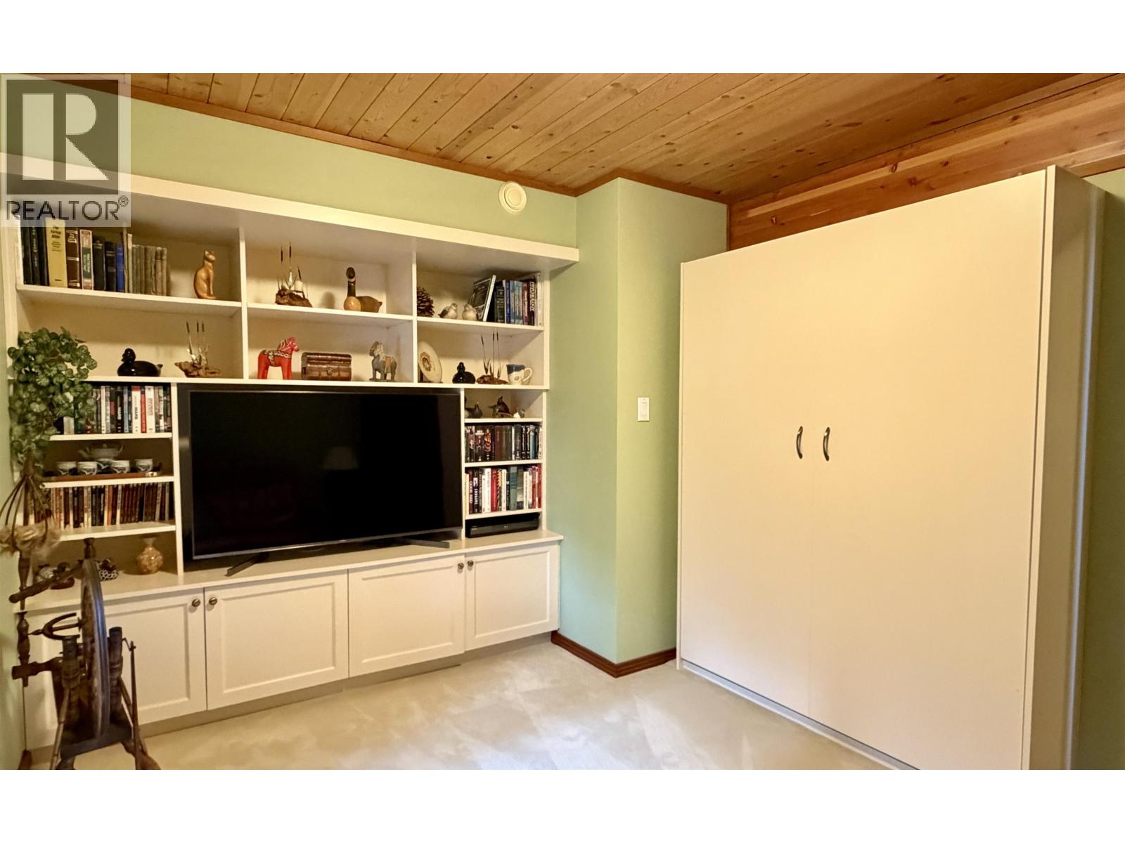 2648 Galleon Way, Pender Island, British Columbia  V0N 2M2 - Photo 10 - R3081967