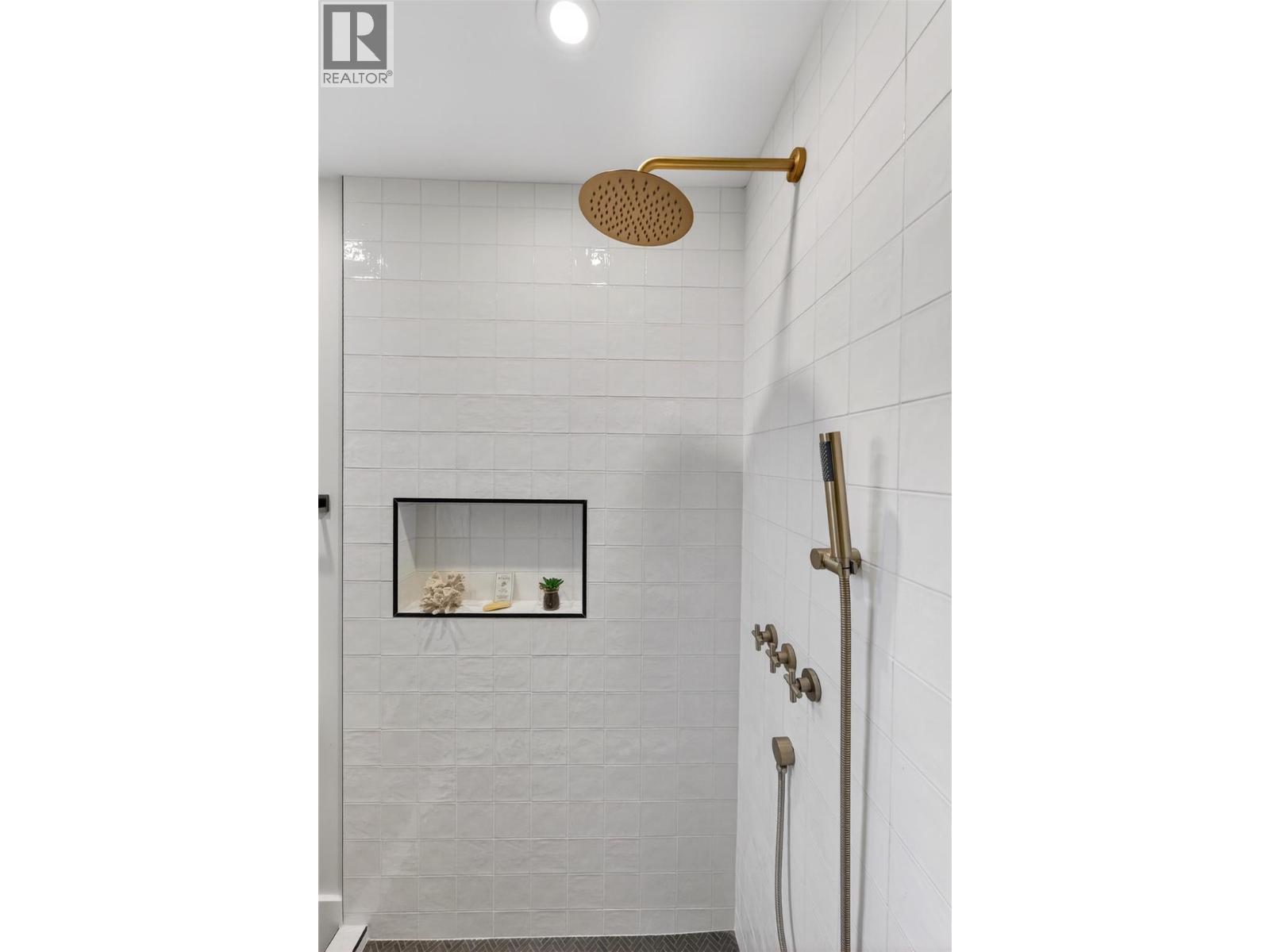 723 Hendryx Street, Nelson, British Columbia  V1L 2B1 - Photo 28 - 10373232