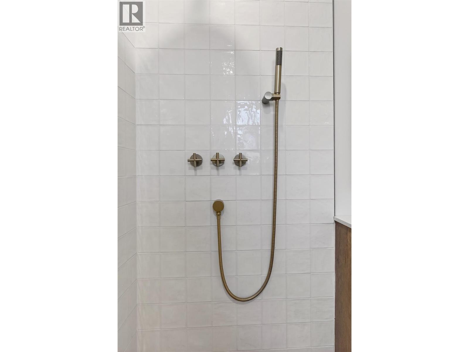 723 Hendryx Street, Nelson, British Columbia  V1L 2B1 - Photo 27 - 10373232