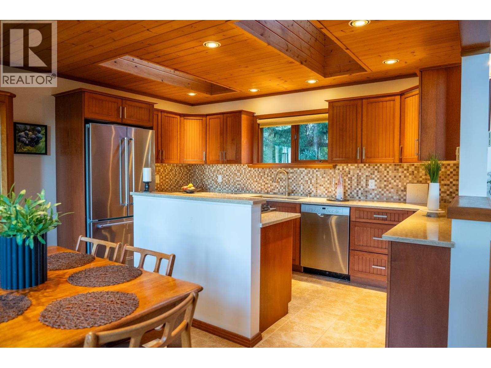 2648 Galleon Way, Pender Island, British Columbia  V0N 2M2 - Photo 14 - R3081967