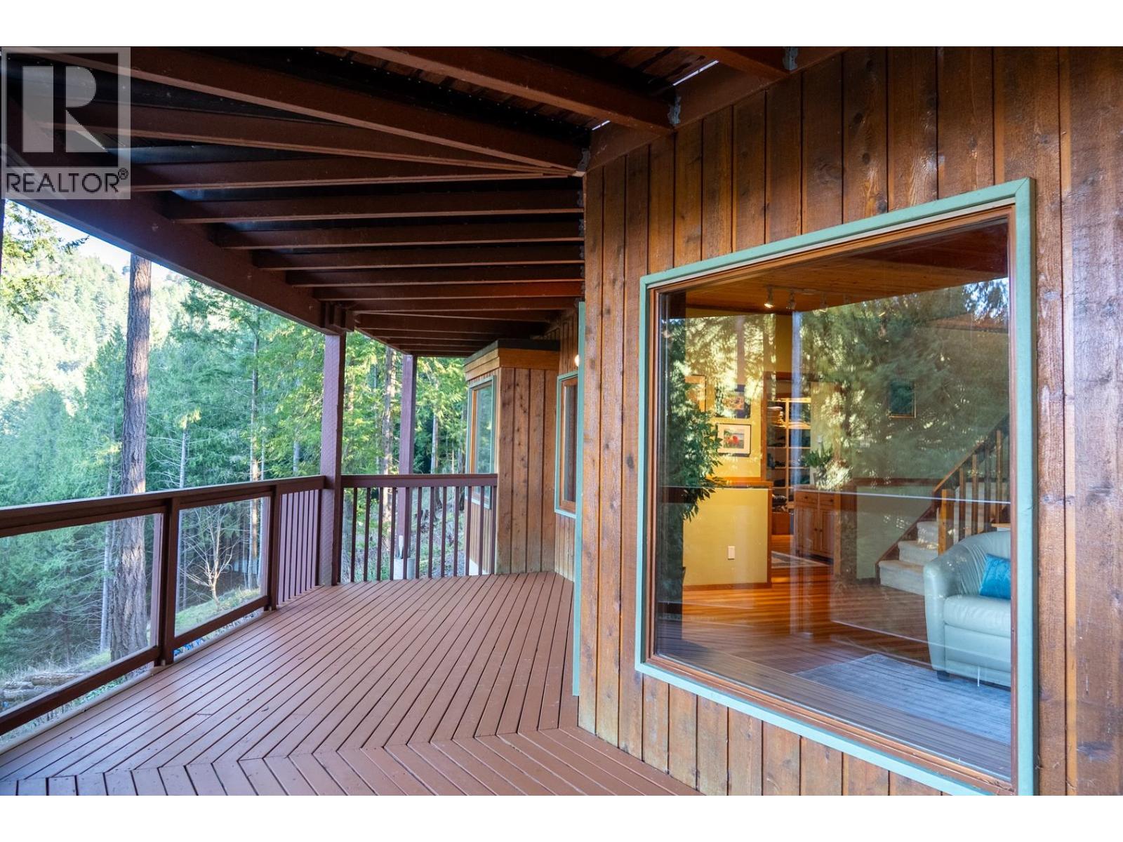 2648 Galleon Way, Pender Island, British Columbia  V0N 2M2 - Photo 36 - R3081967