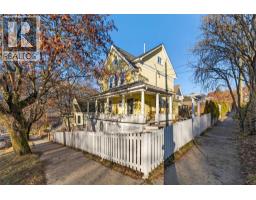 723 HENDRYX Street, Nelson, British Columbia