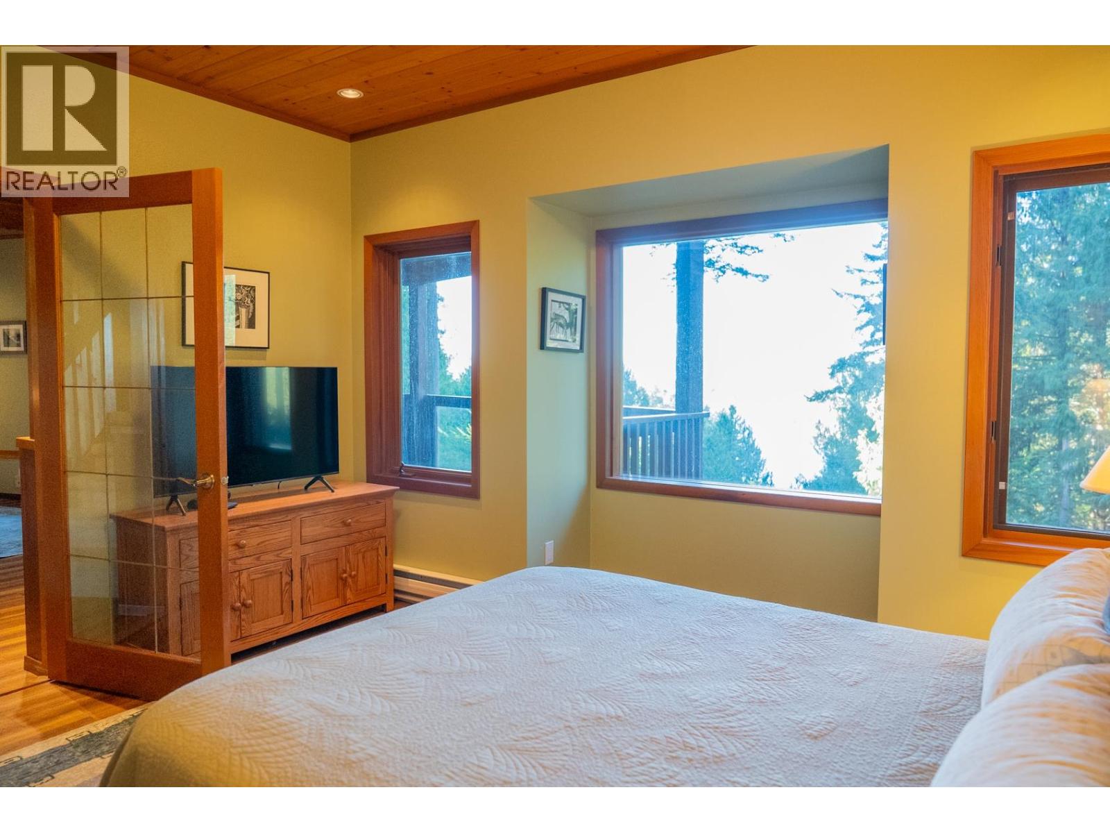 2648 Galleon Way, Pender Island, British Columbia  V0N 2M2 - Photo 26 - R3081967